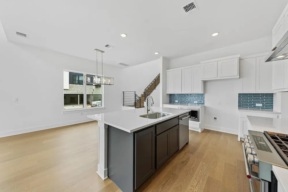 405 Austin Heights Road Lakeway, TX 78738