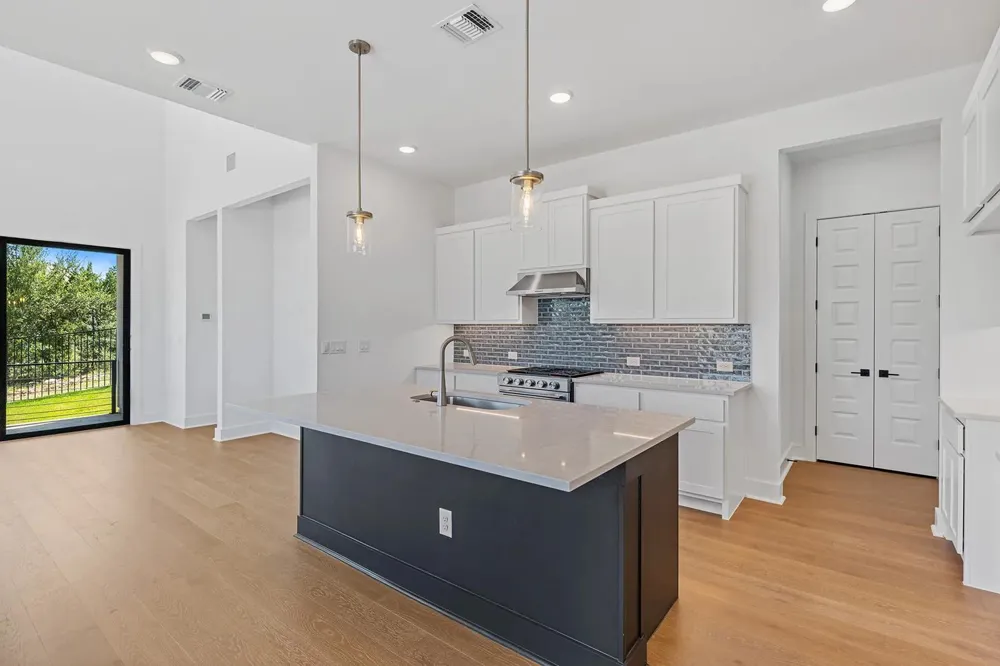 405 Austin Heights Road Lakeway, TX 78738