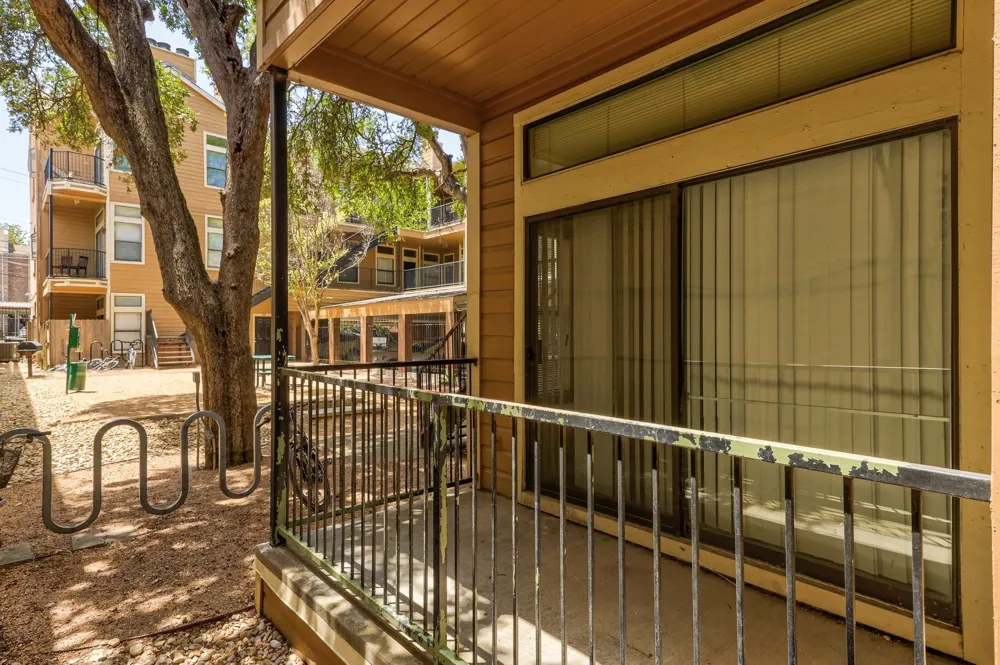 2802 Nueces Street #101 Austin, TX 78705