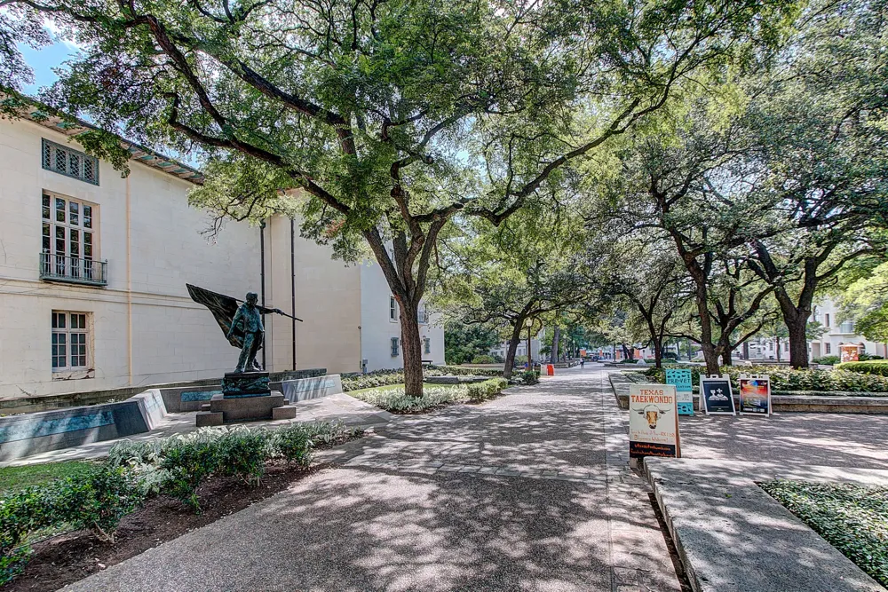 2802 Nueces Street #101 Austin, TX 78705