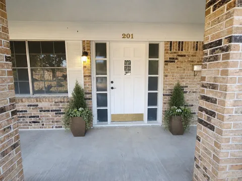 201 Verna Street
