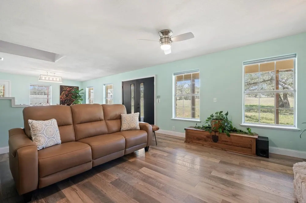 8139 Ozark Drive San Marcos, TX 78666