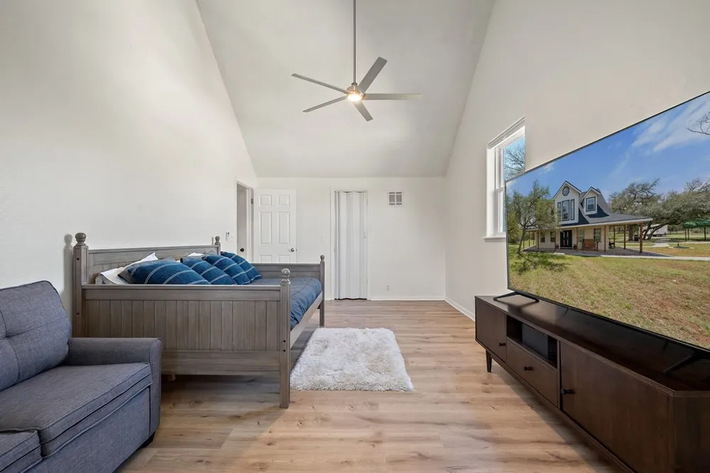8139 Ozark Drive San Marcos, TX 78666