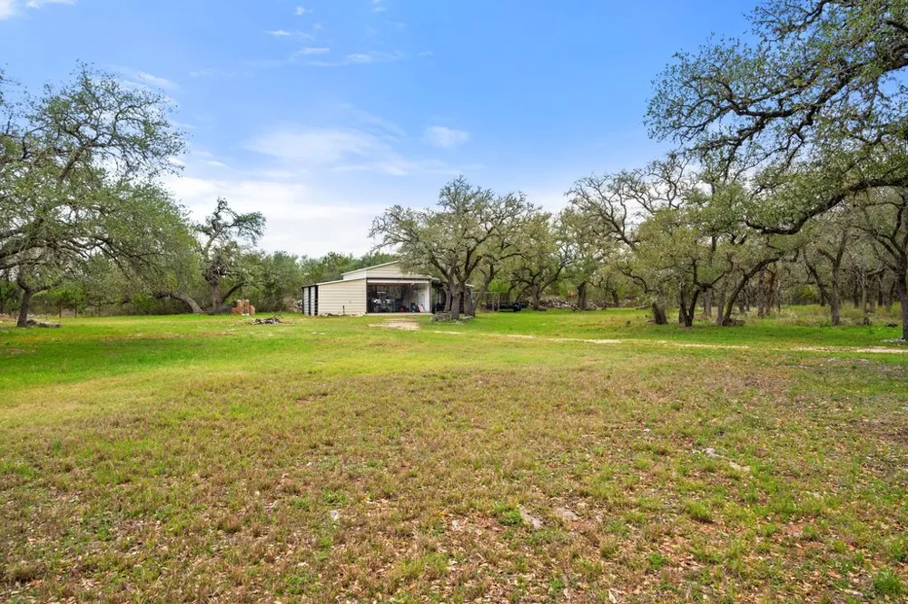 8139 Ozark Drive San Marcos, TX 78666