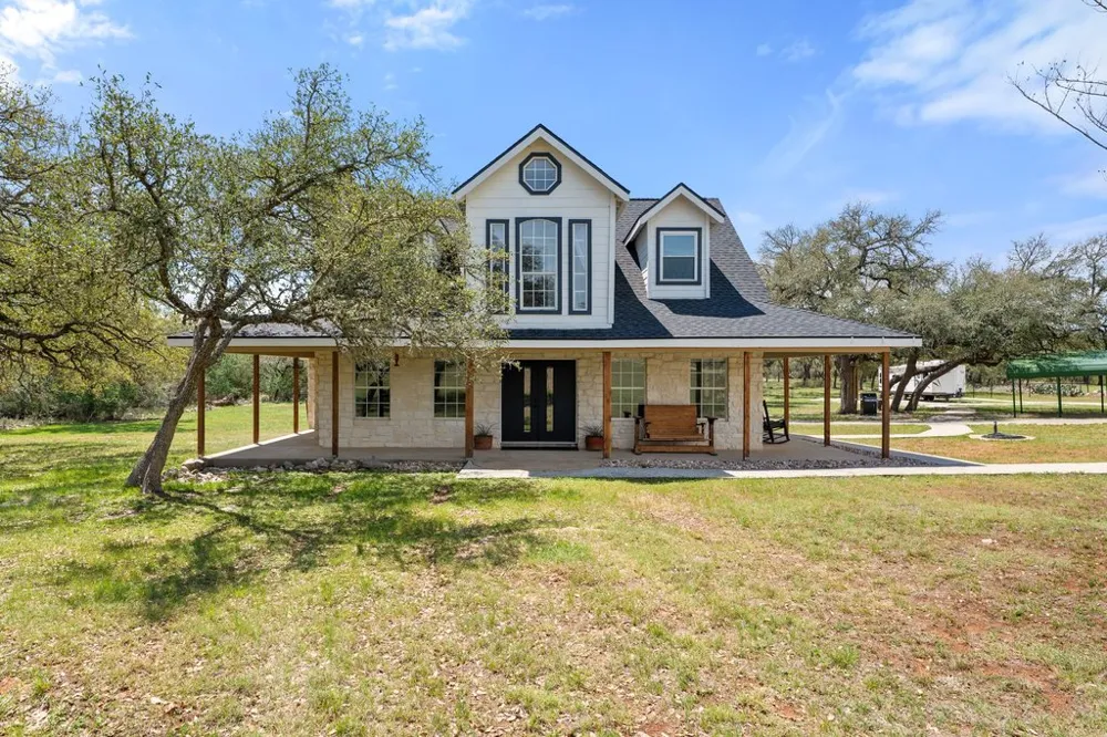 8139 Ozark Drive San Marcos, TX 78666