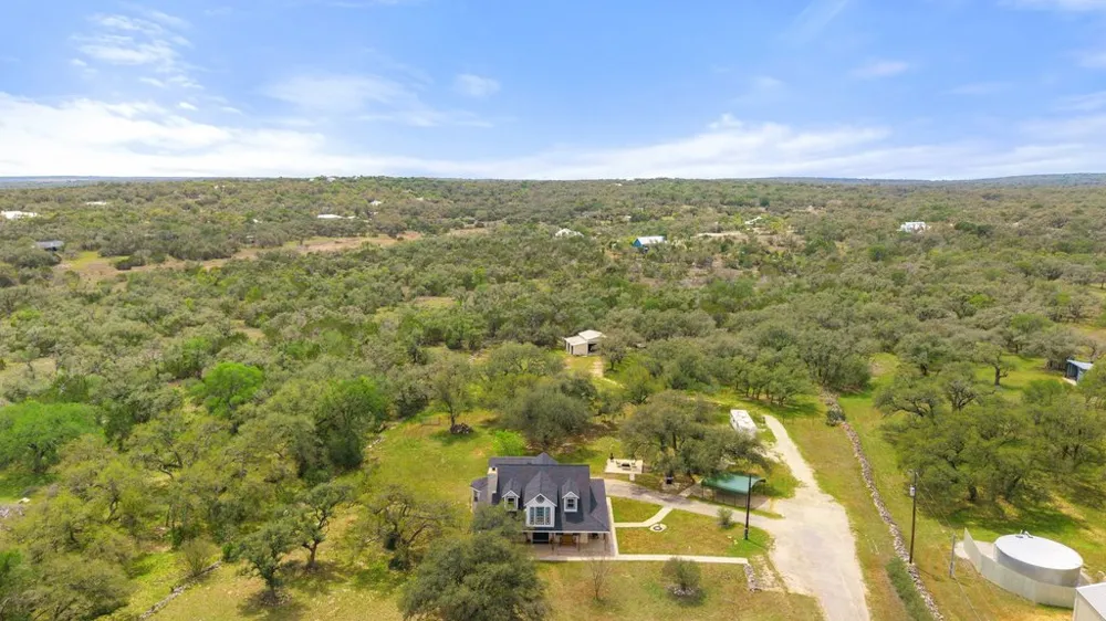 8139 Ozark Drive San Marcos, TX 78666