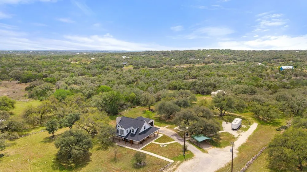 8139 Ozark Drive San Marcos, TX 78666