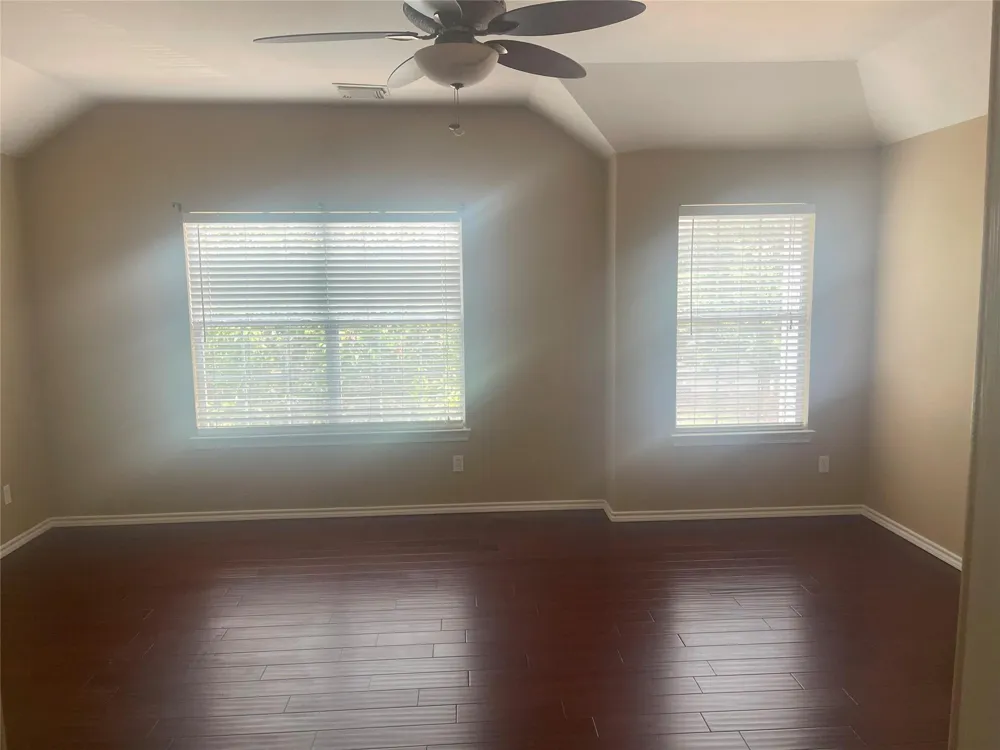5815 Vinemont Lane Houston, TX 77084