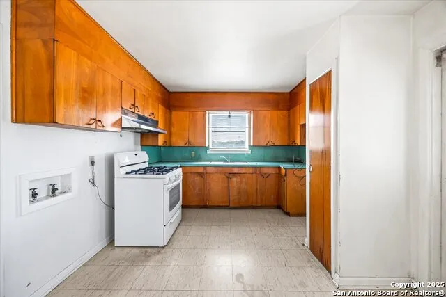 19239 McDonald Lytle, TX 78052