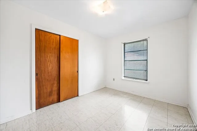 19239 McDonald Lytle, TX 78052