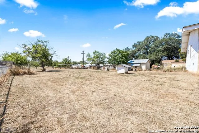 19239 McDonald Lytle, TX 78052