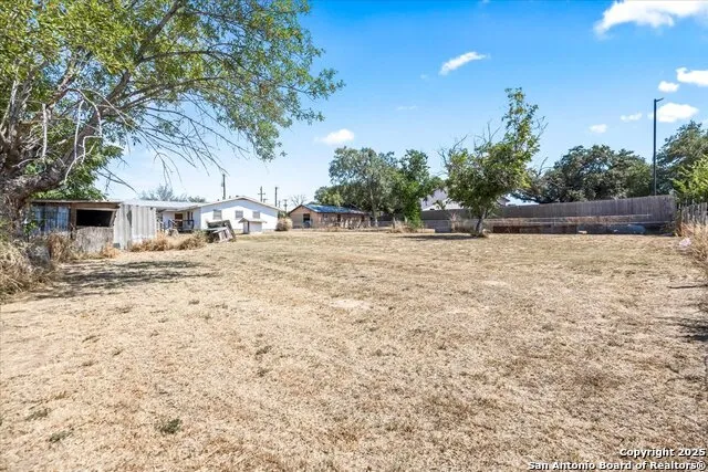 19239 McDonald Lytle, TX 78052
