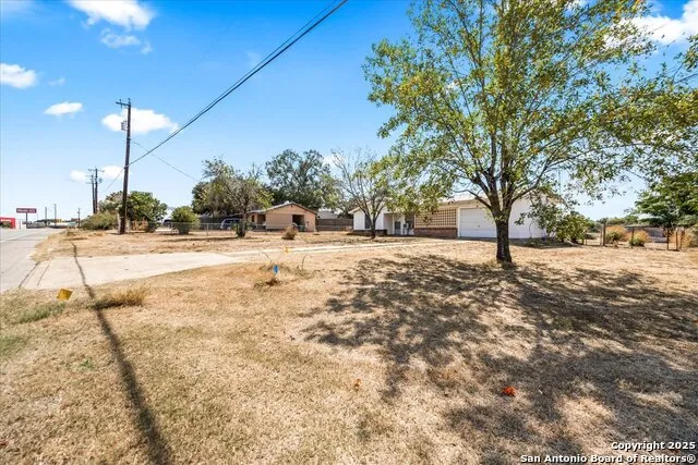 19239 McDonald Lytle, TX 78052