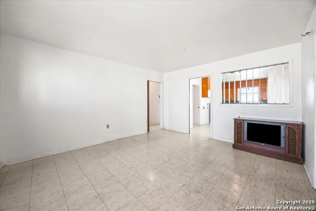 19239 McDonald Lytle, TX 78052