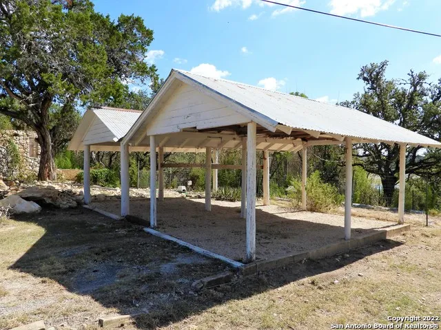 806 BLUE BILL COVE DR Lakehills, TX 78063
