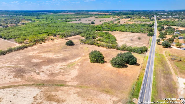550 Bus Loop 181 S Floresville, TX 78114