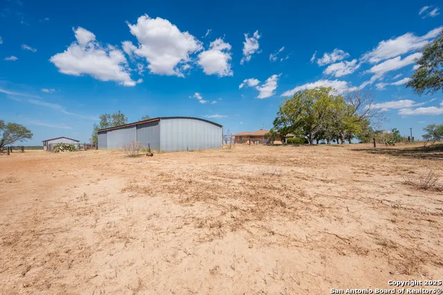 550 Bus Loop 181 S Floresville, TX 78114
