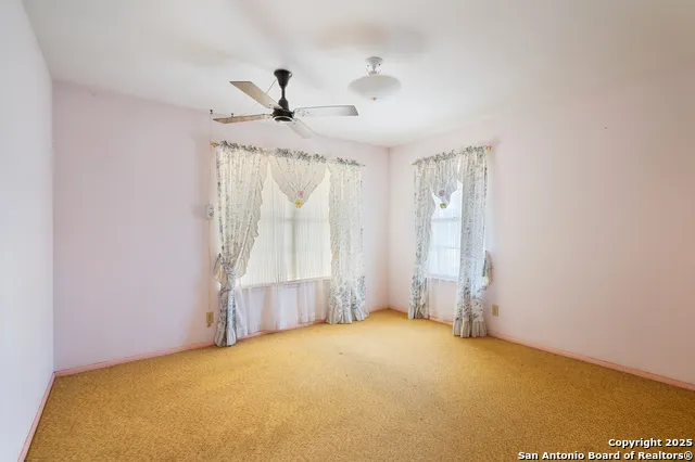 550 Bus Loop 181 S Floresville, TX 78114