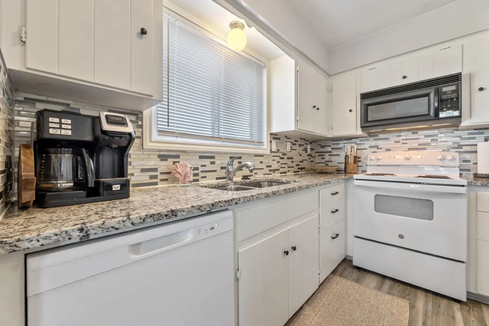 324 County Road 257 Matagorda, TX 77457