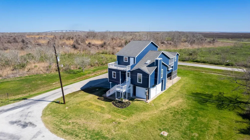 324 County Road 257 Matagorda, TX 77457