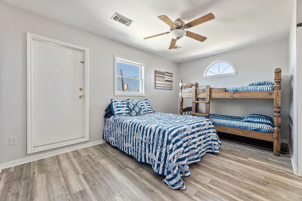 324 County Road 257 Matagorda, TX 77457