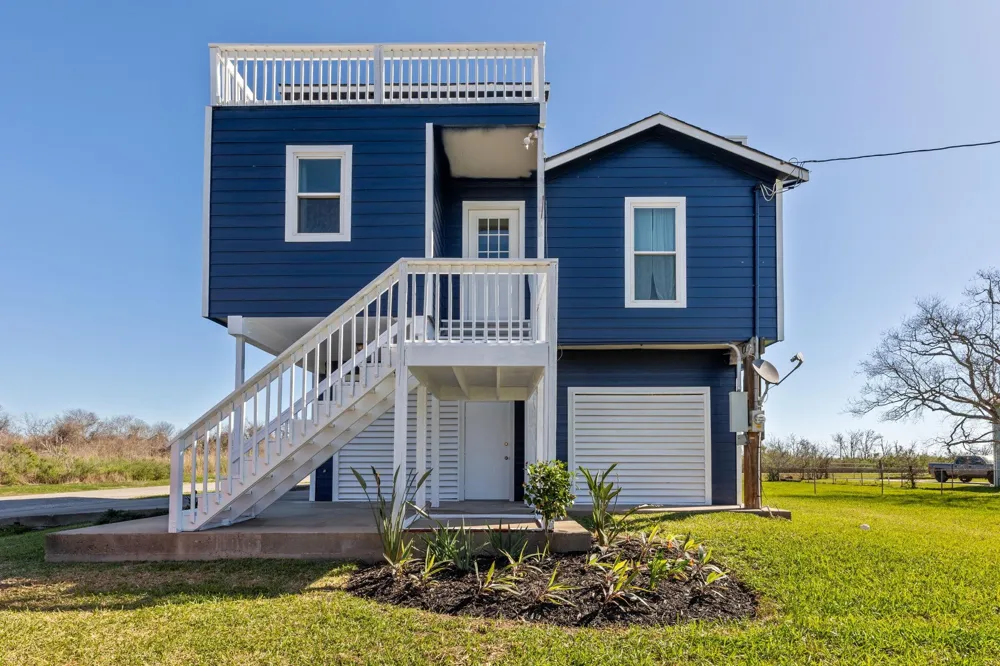 324 County Road 257 Matagorda, TX 77457