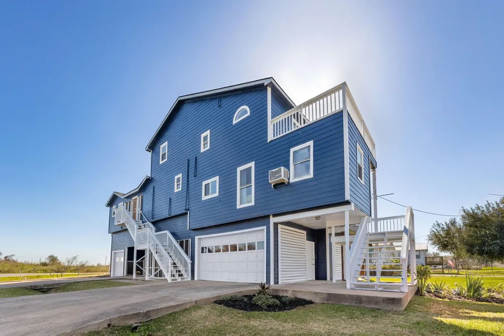 324 County Road 257 Matagorda, TX 77457