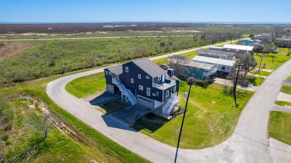 324 County Road 257 Matagorda, TX 77457