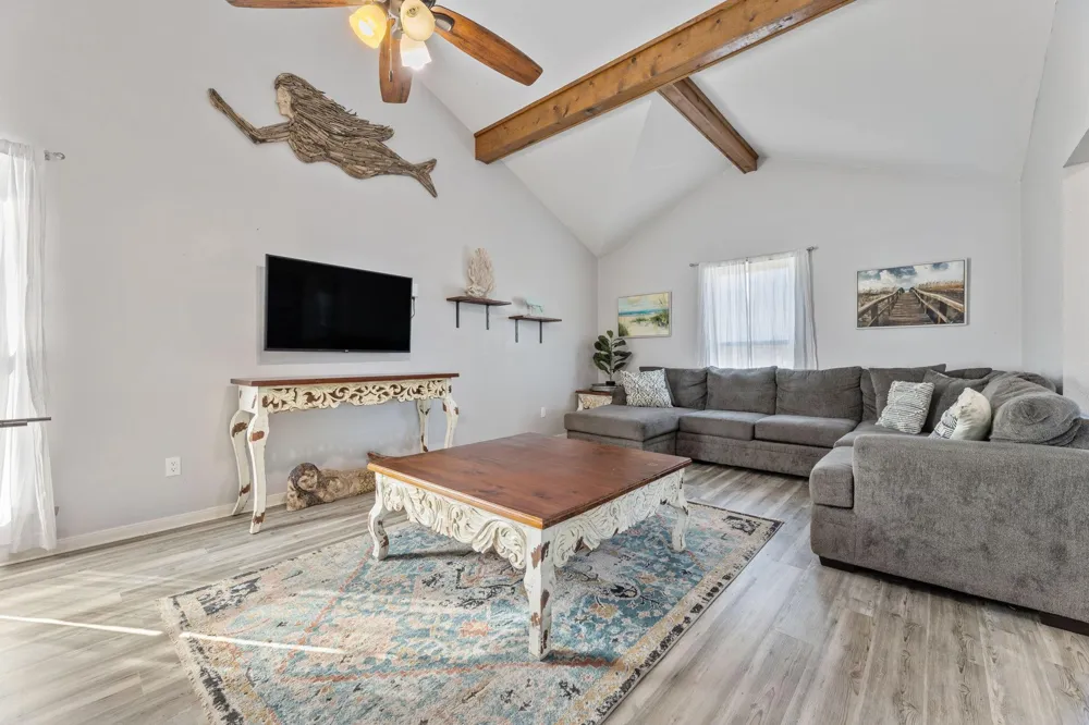 324 County Road 257 Matagorda, TX 77457