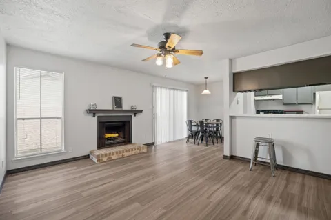 7600 Emmett F Lowry Expressway #604