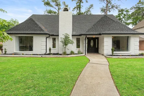 9222 New Forest Road