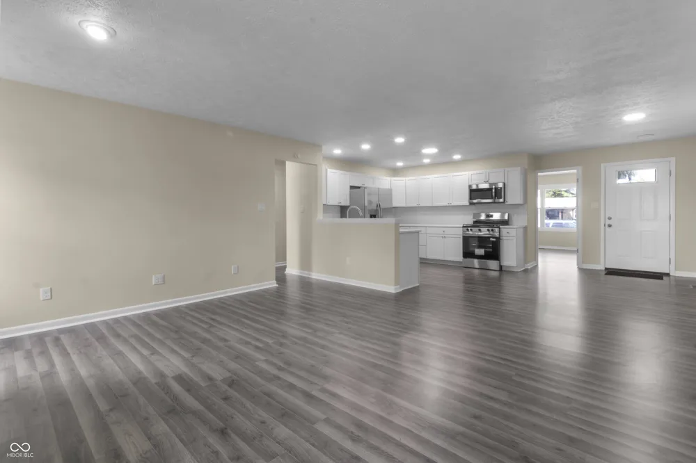 1281 Fox Trail Drive E New Palestine, IN 46163