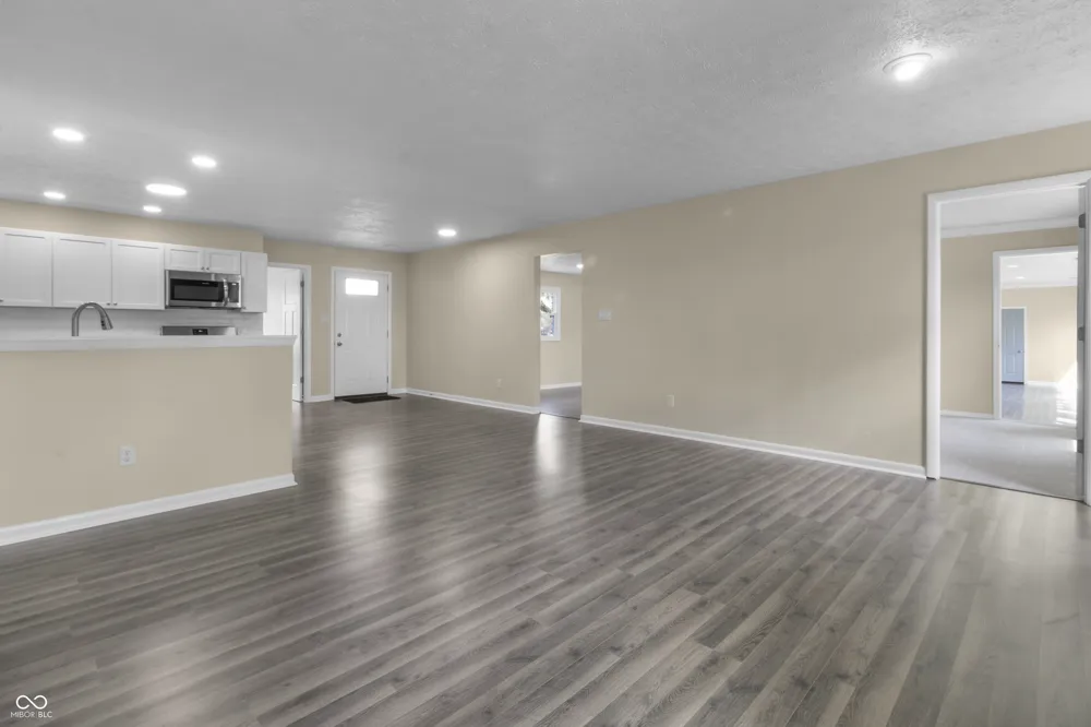 1281 Fox Trail Drive E New Palestine, IN 46163