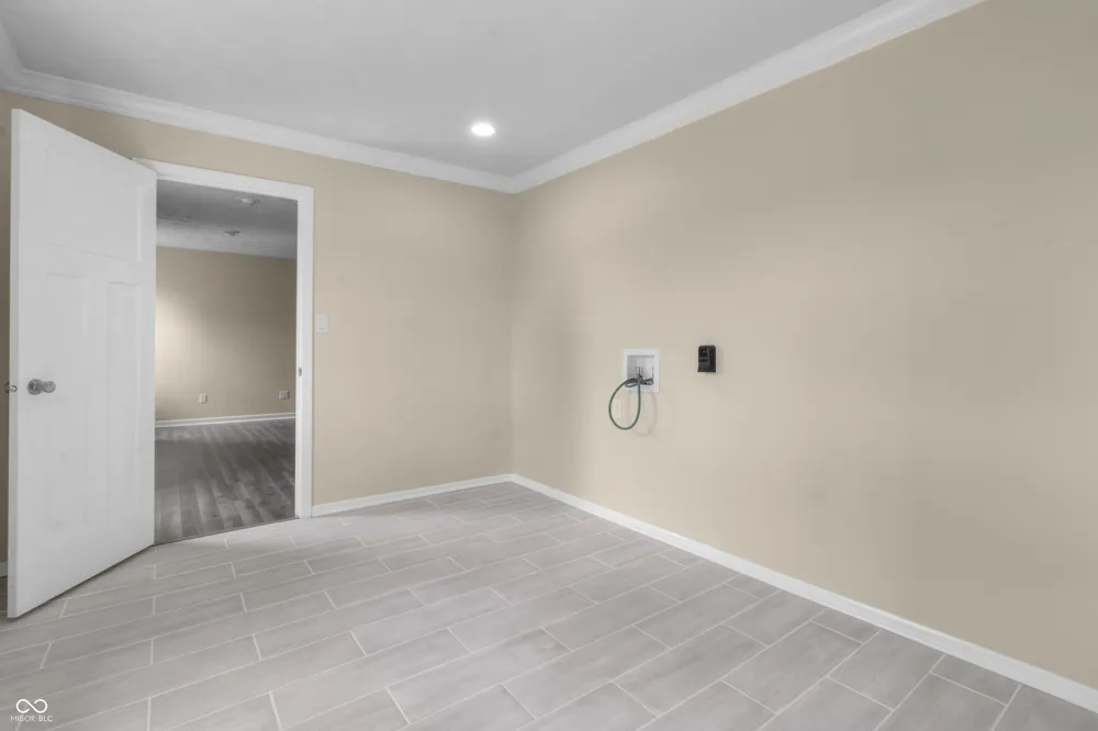 1281 Fox Trail Drive E New Palestine, IN 46163