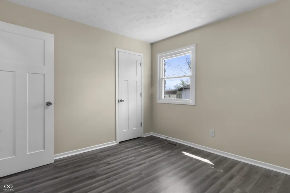 1281 Fox Trail Drive E New Palestine, IN 46163