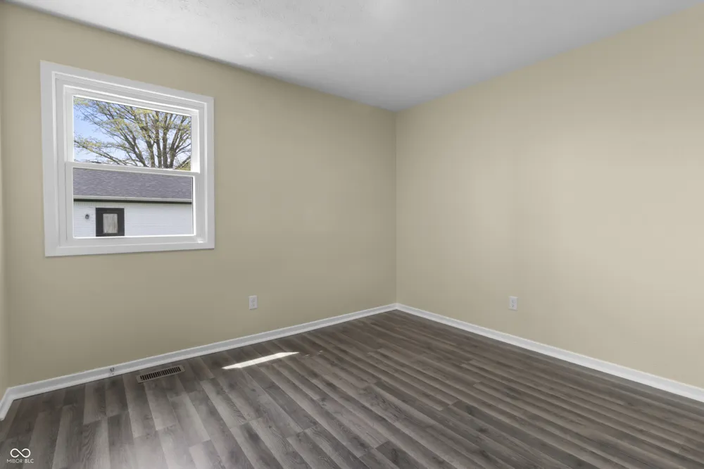 1281 Fox Trail Drive E New Palestine, IN 46163