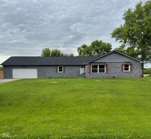 1281 Fox Trail Drive E