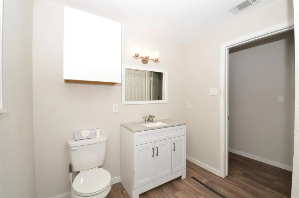 8915 W Richmond Street Needville, TX 77461