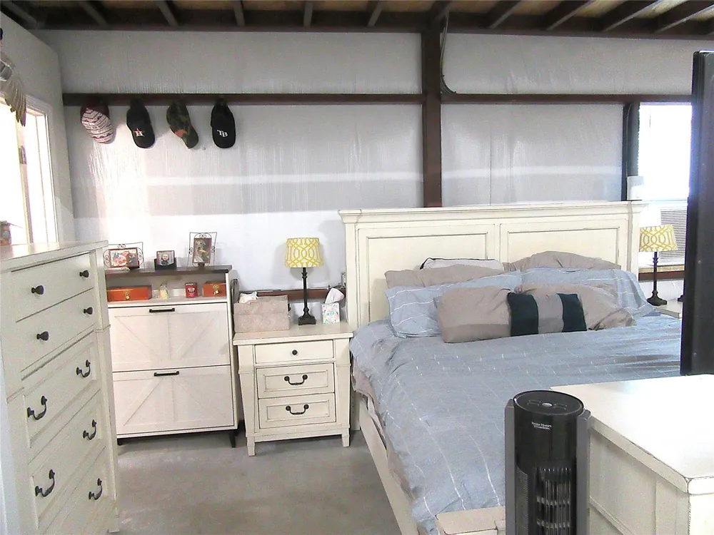 8821 County Road 133 Burlington, TX 76519