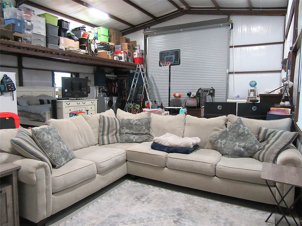8821 County Road 133 Burlington, TX 76519