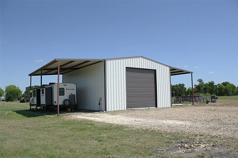 8821 County Road 133 Burlington, TX 76519