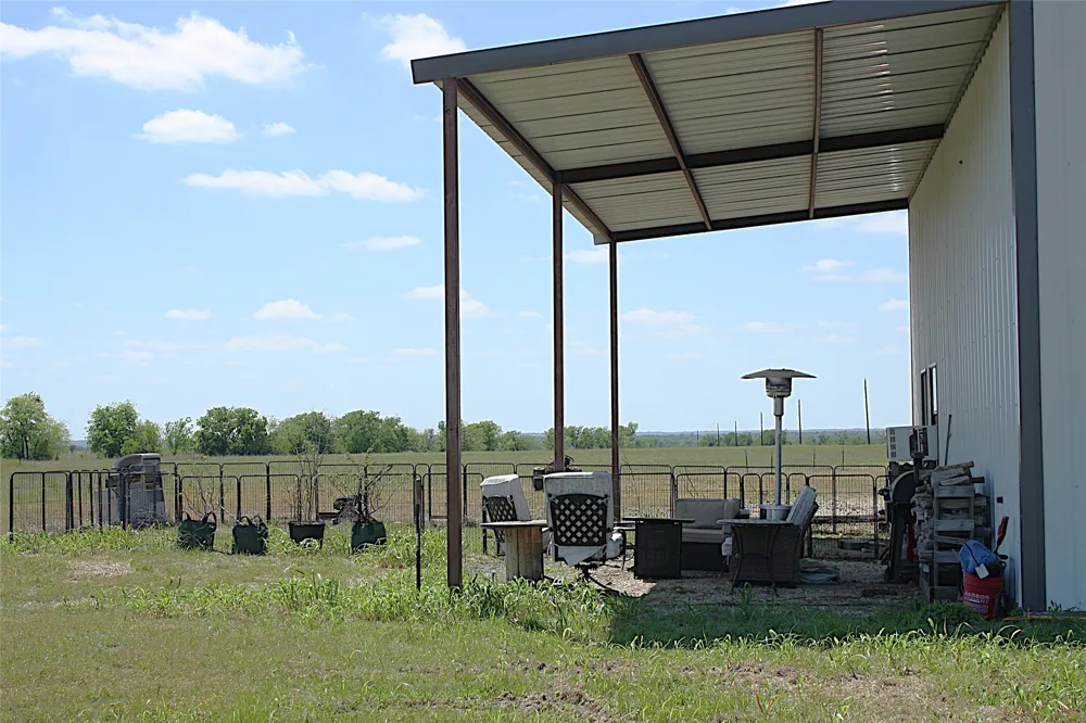 8821 County Road 133 Burlington, TX 76519