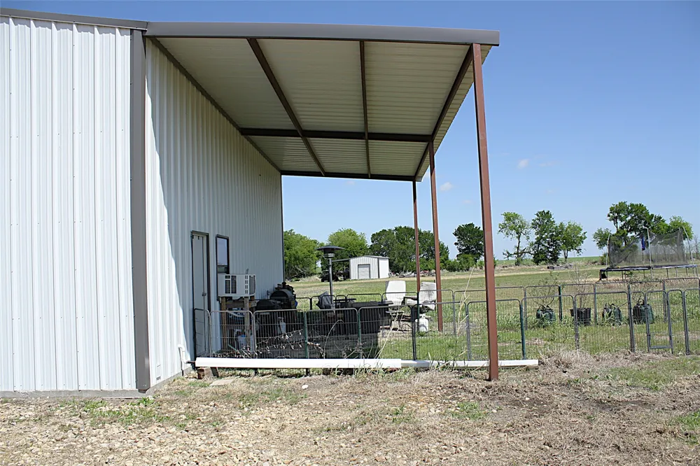 8821 County Road 133 Burlington, TX 76519
