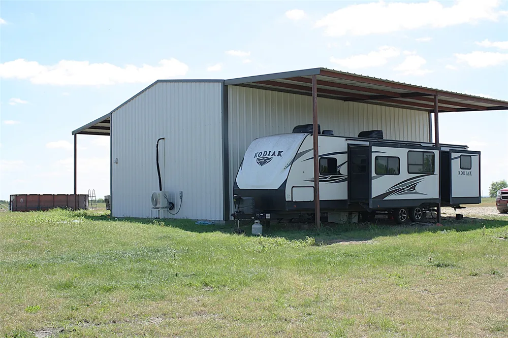 8821 County Road 133 Burlington, TX 76519