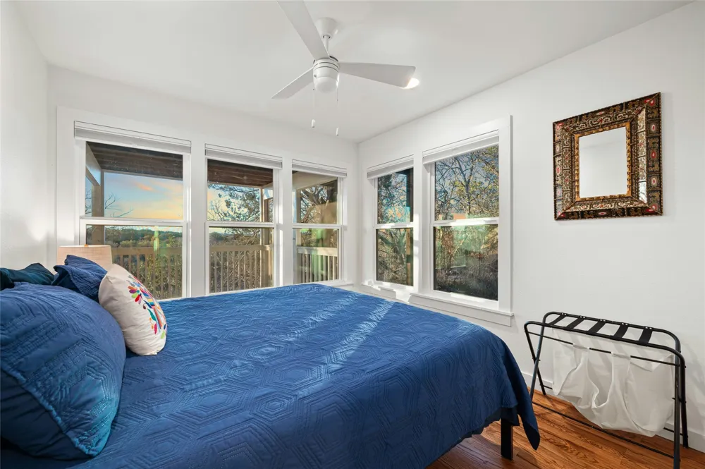 550 Cliffside Road Wimberley, TX 78676