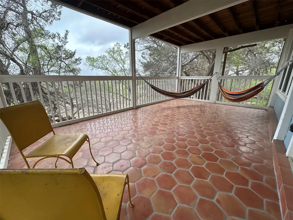 550 Cliffside Road Wimberley, TX 78676