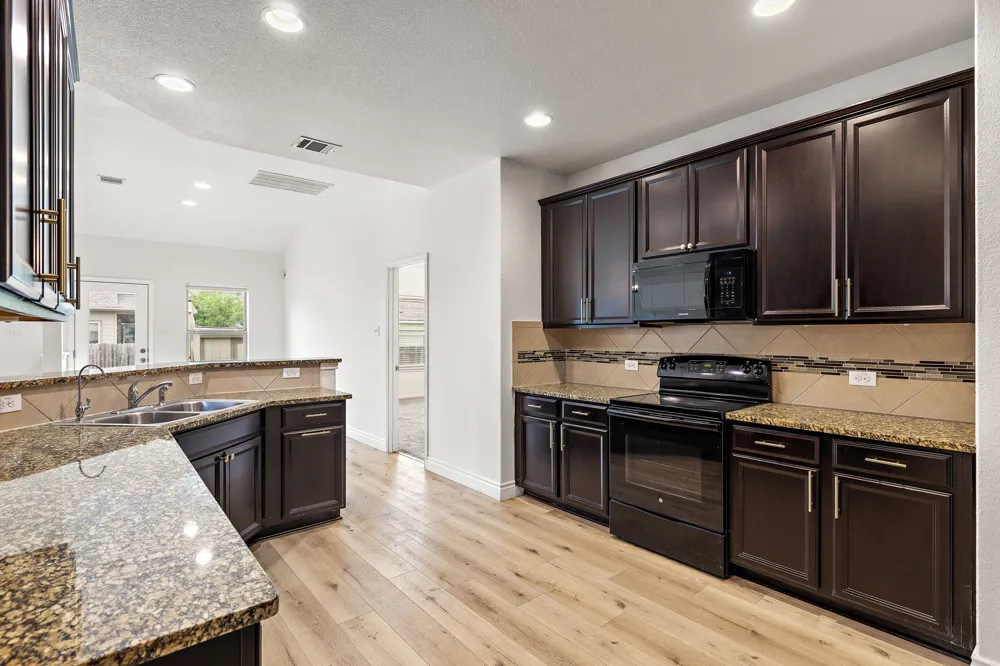 1013 Matheson Drive Leander, TX 78641