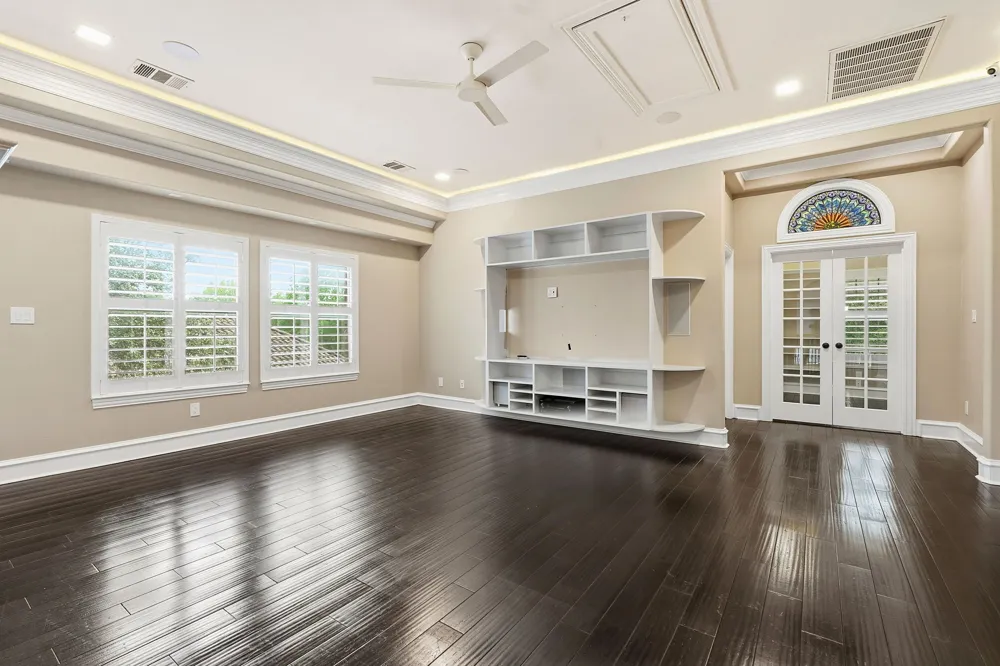 1917 Lakecliff Hills Lane Austin, TX 78732