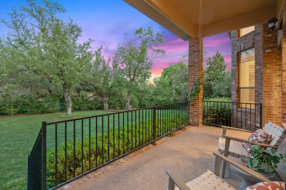1917 Lakecliff Hills Lane Austin, TX 78732