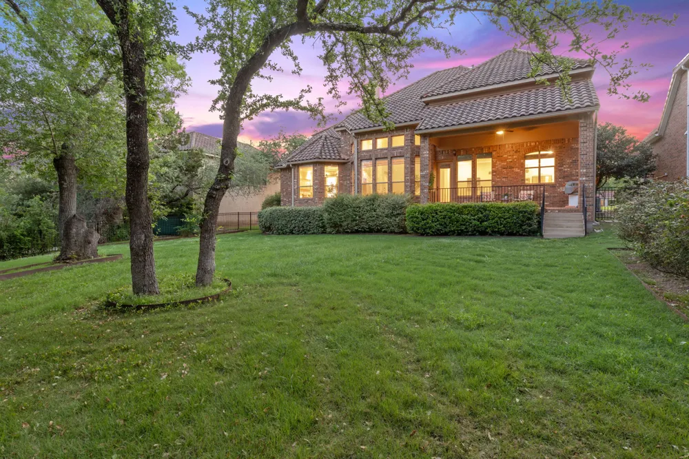 1917 Lakecliff Hills Lane Austin, TX 78732
